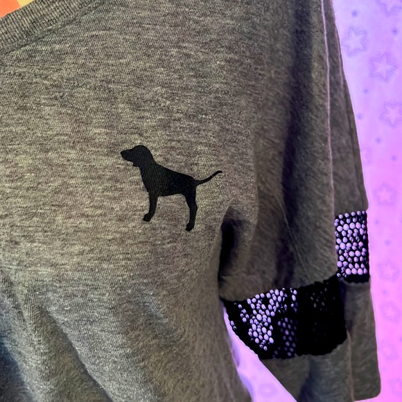 VS PINK Mesh V-Neck Tee - Picture 3 of 5